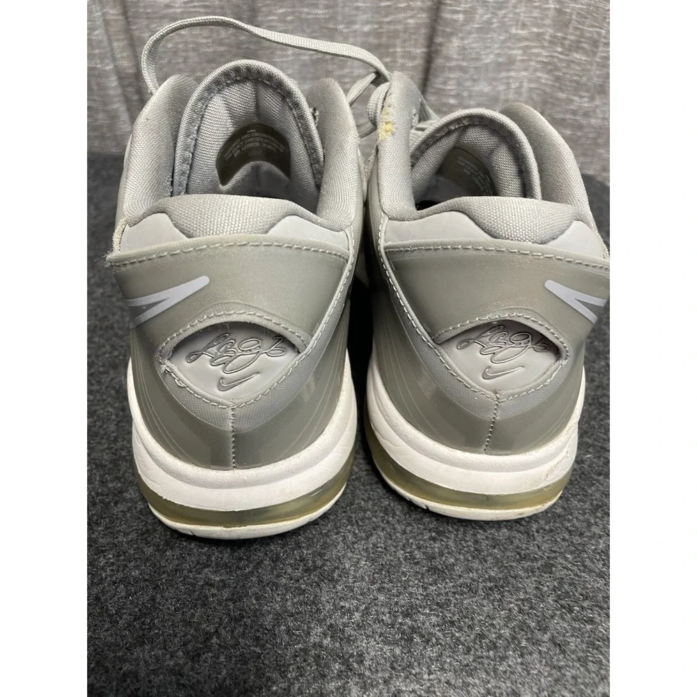 Nike Lebron 8 Low Wolf Grey/Metallic Sneaker Size 7.5 Basketball 456849 002‎